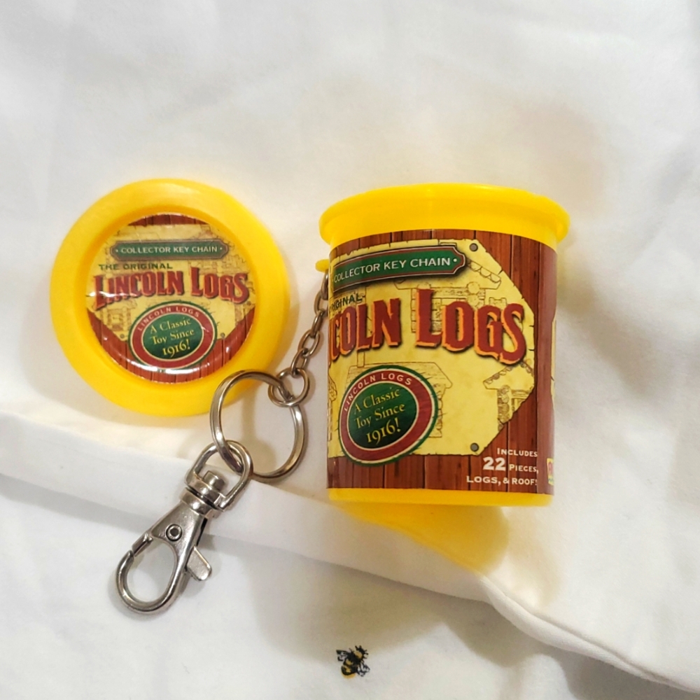 Lincoln Logs keychain NEW Cabin